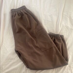 HALARA Brown Sweatpants with Elastic Waistband and Tapered Cuffs